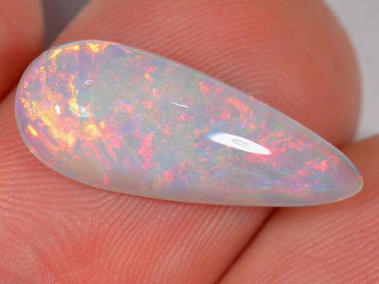 4.9 Karat - Tropfenförmiger Äthiopischer Welo Opal