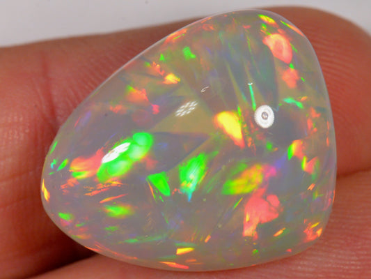 19 Karat - Atemberaubender Äthiopischer Welo Opal