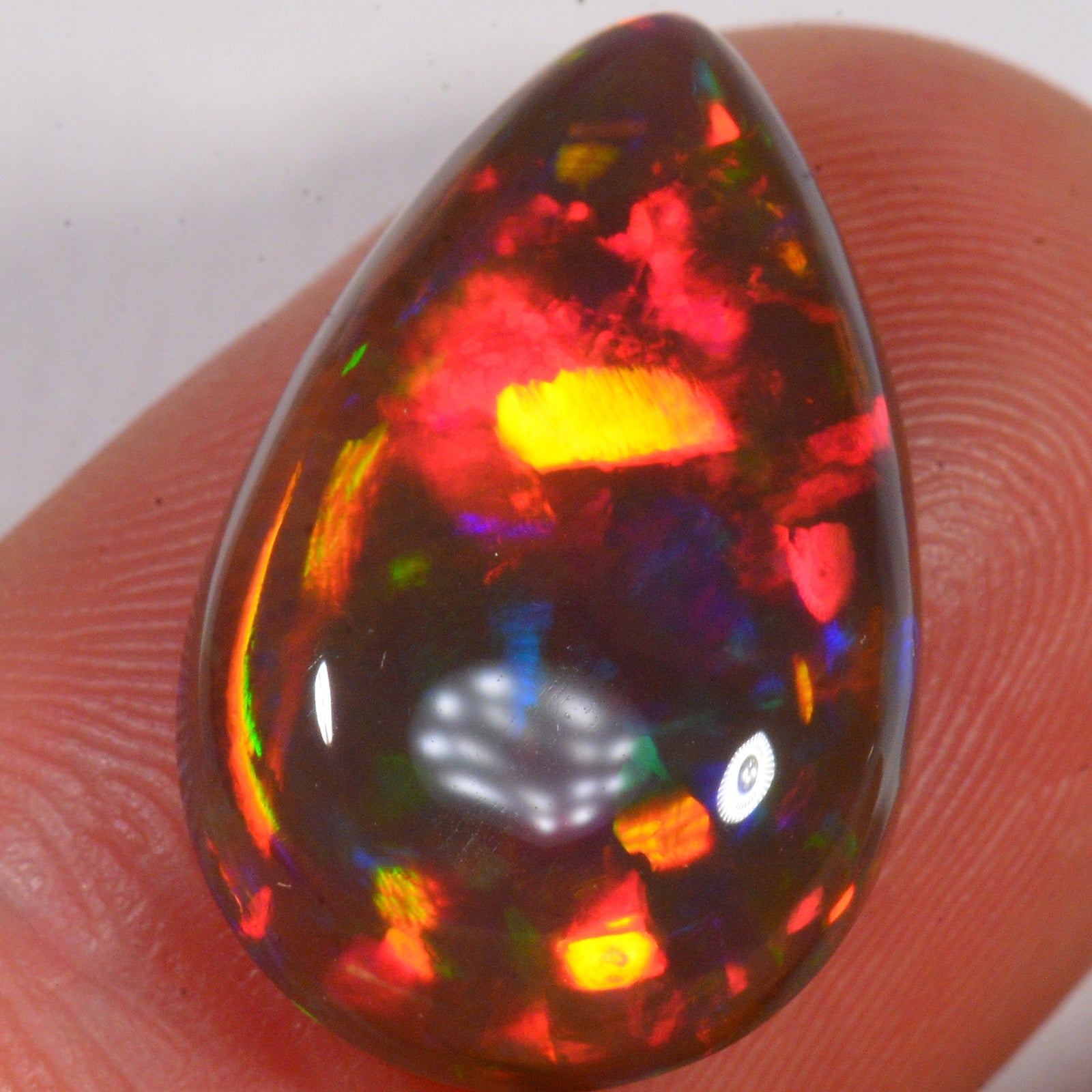 9 carats - Opale Welo d'Éthiopie brillante et sombre - Mine de Beska – opale Welo d'Éthiopie naturelle