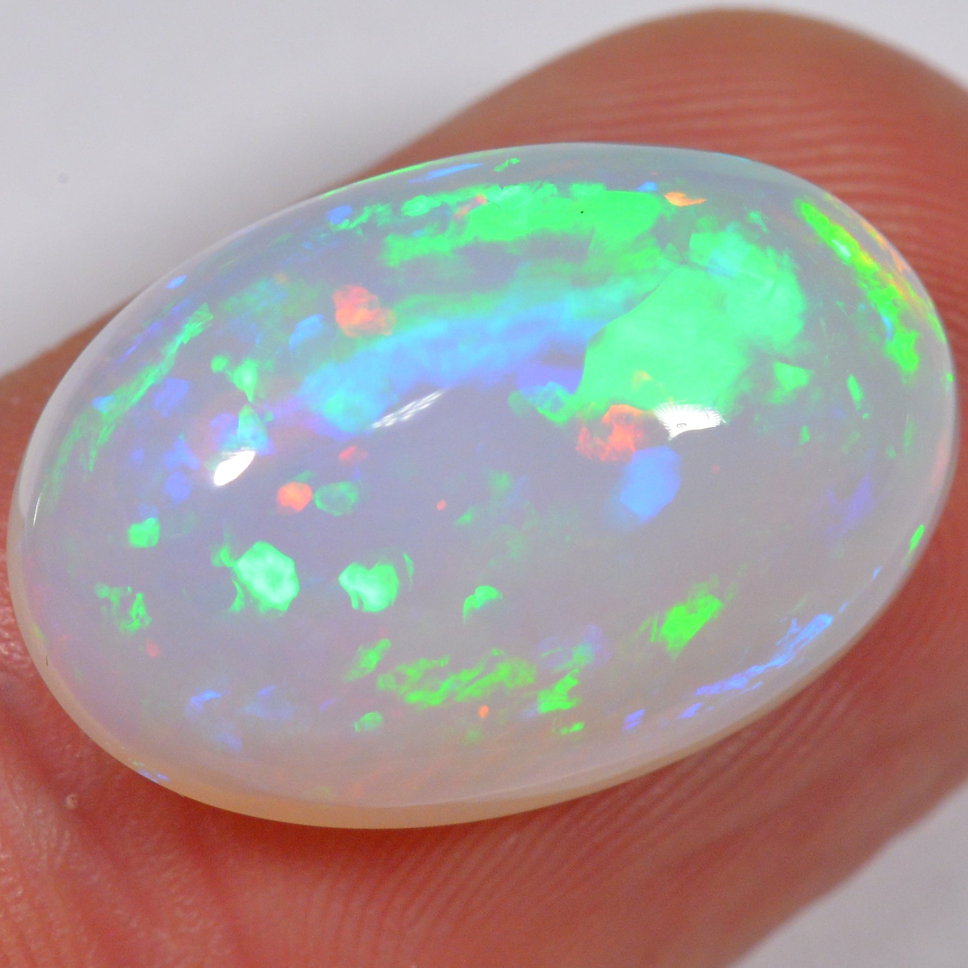 10.6 Karat - Ovaler Äthiopischer Welo Opal - DeinOpal