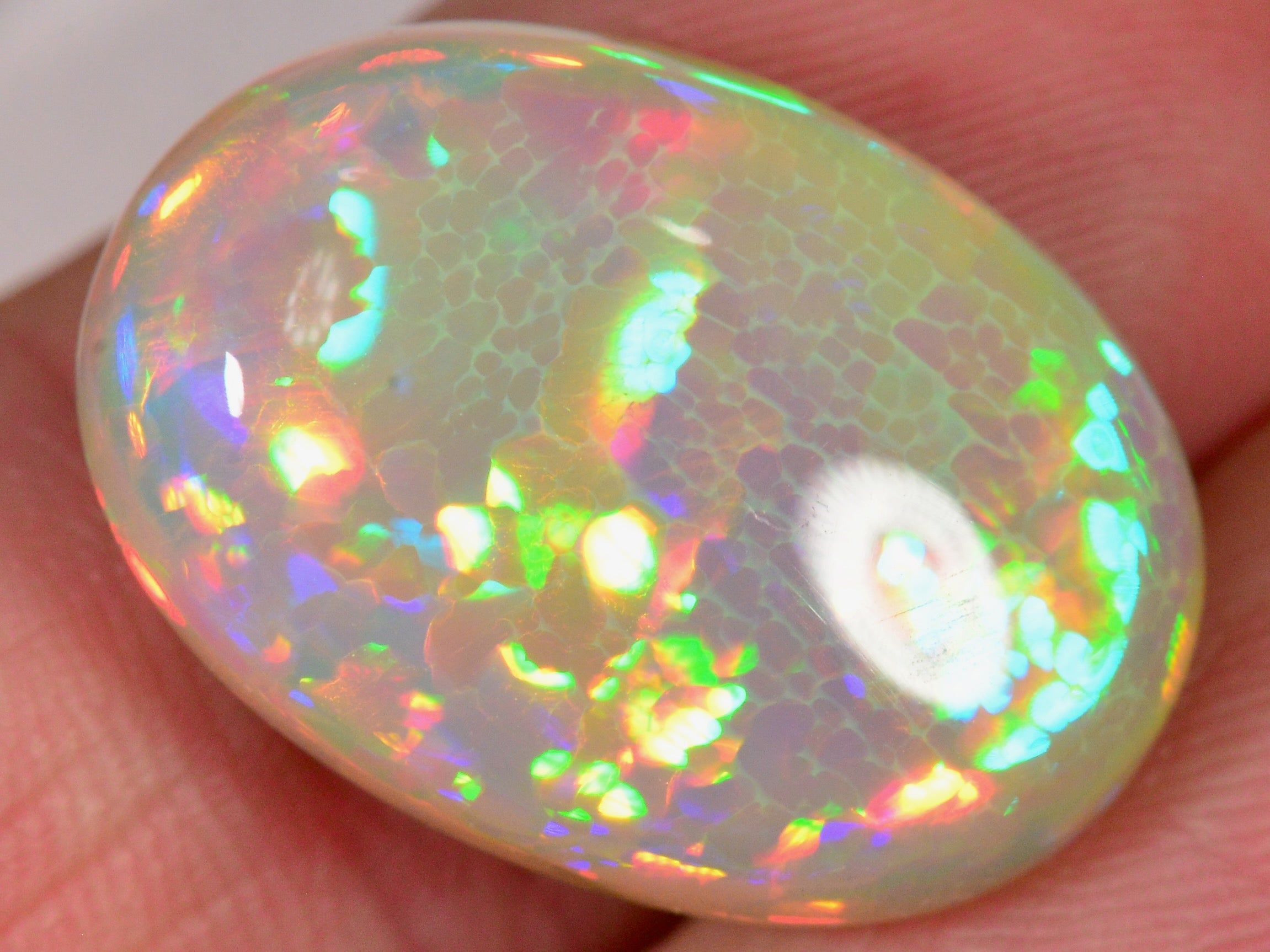 12.2 Karat - Äthiopischer Welo Opal mit Schönem Muster - DeinOpal