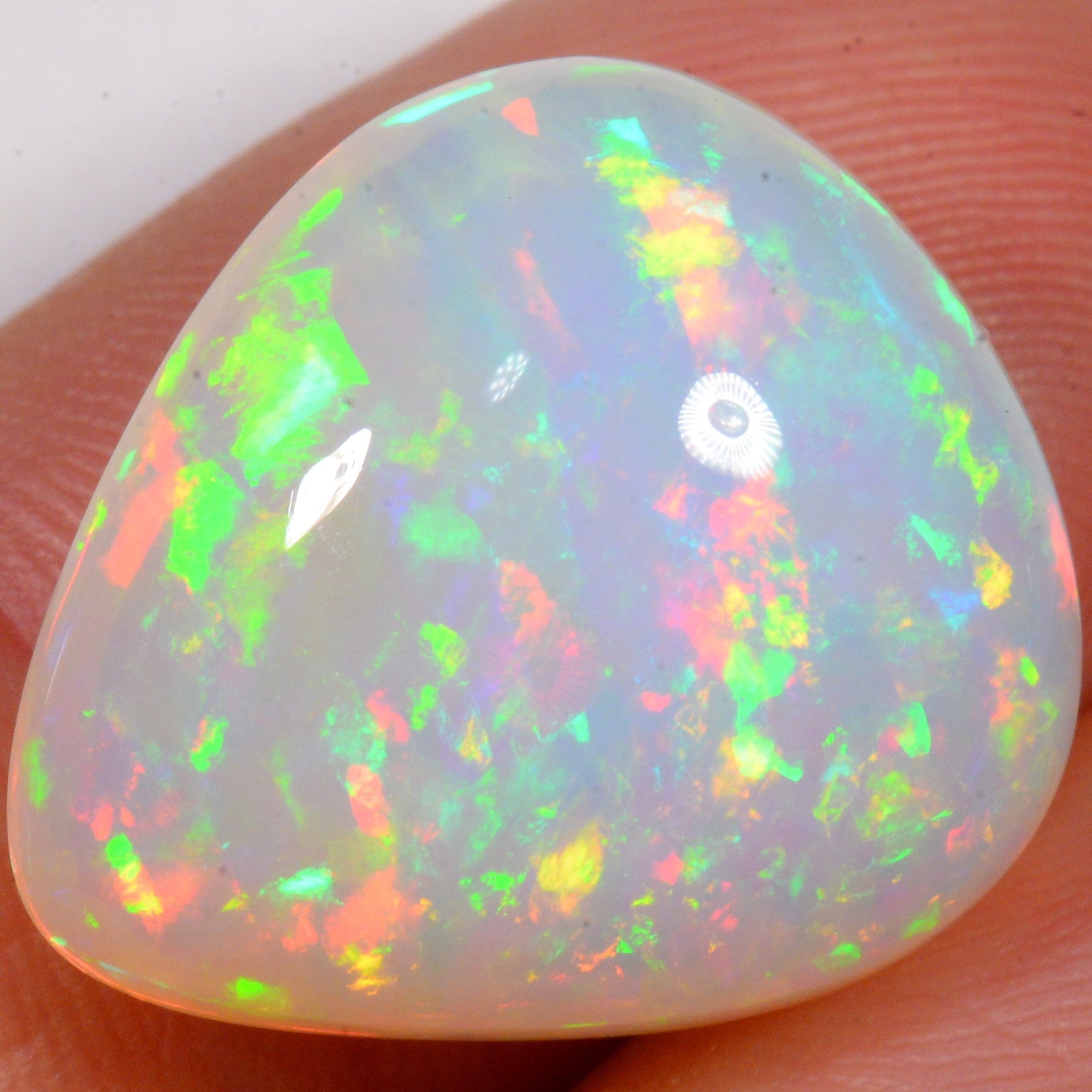 15.5 Karat - Atemberaubender Äthiopischer Welo Opal - DeinOpal