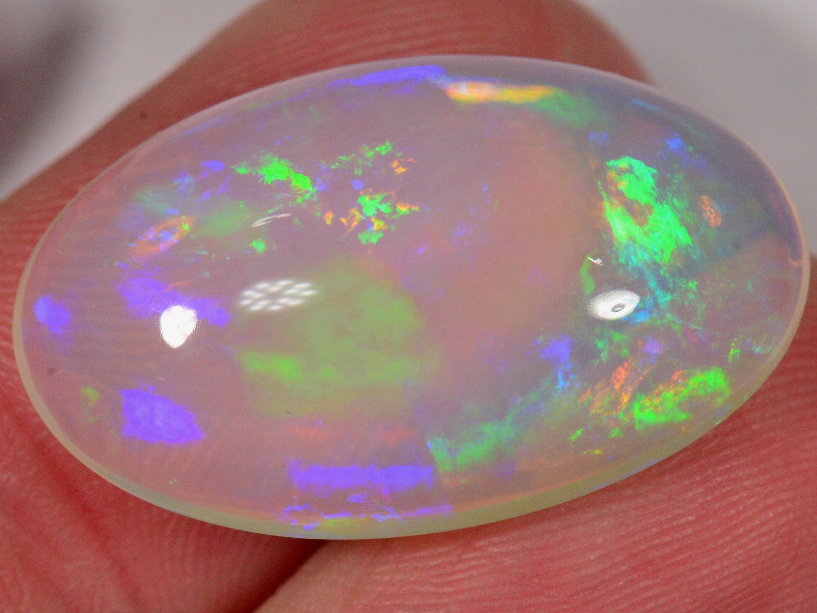 16.3 Karat - Oval geschliffener transparenter Äthiopischer Welo Opal - DeinOpal
