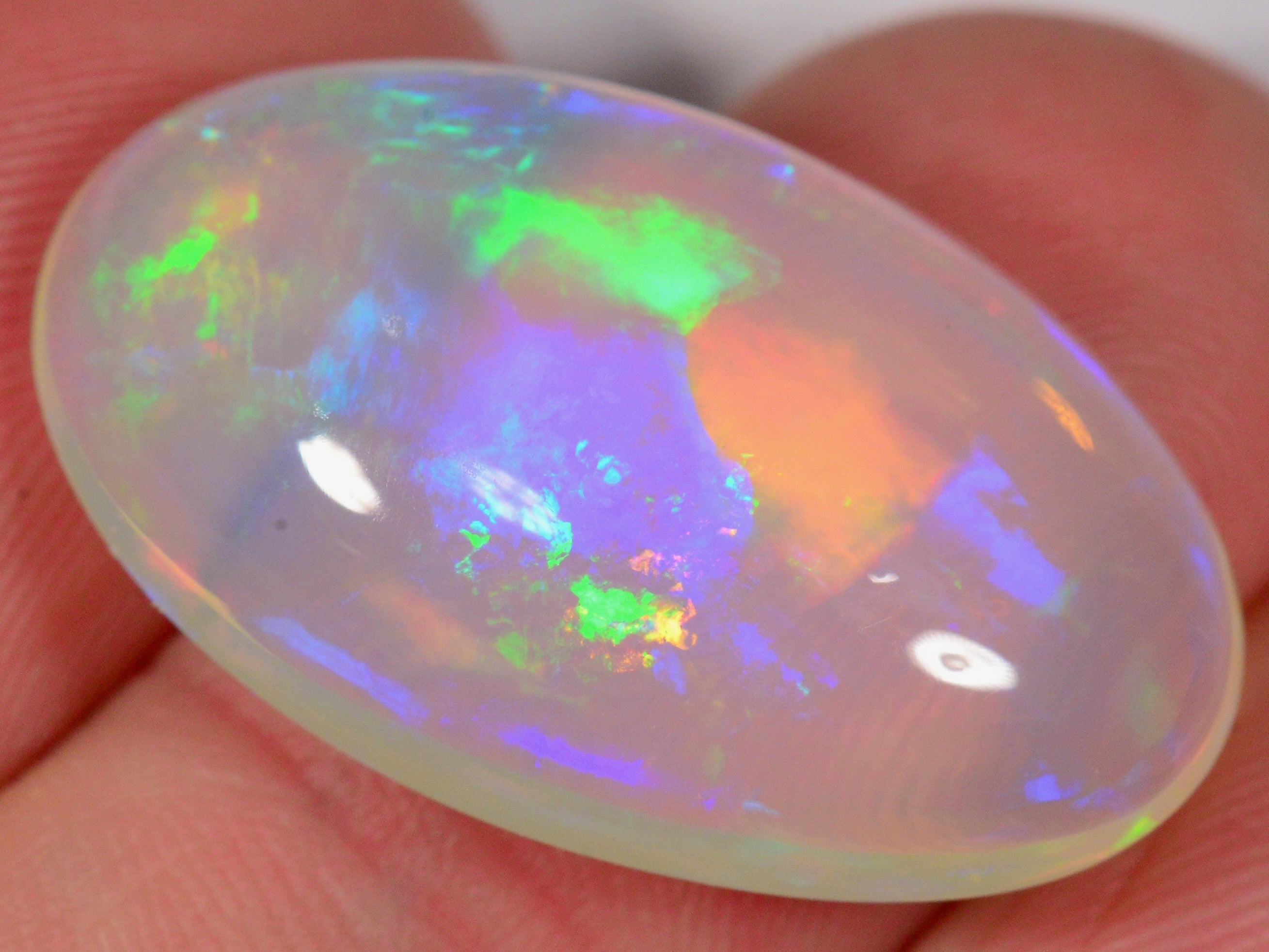 16.3 Karat - Oval geschliffener transparenter Äthiopischer Welo Opal - DeinOpal