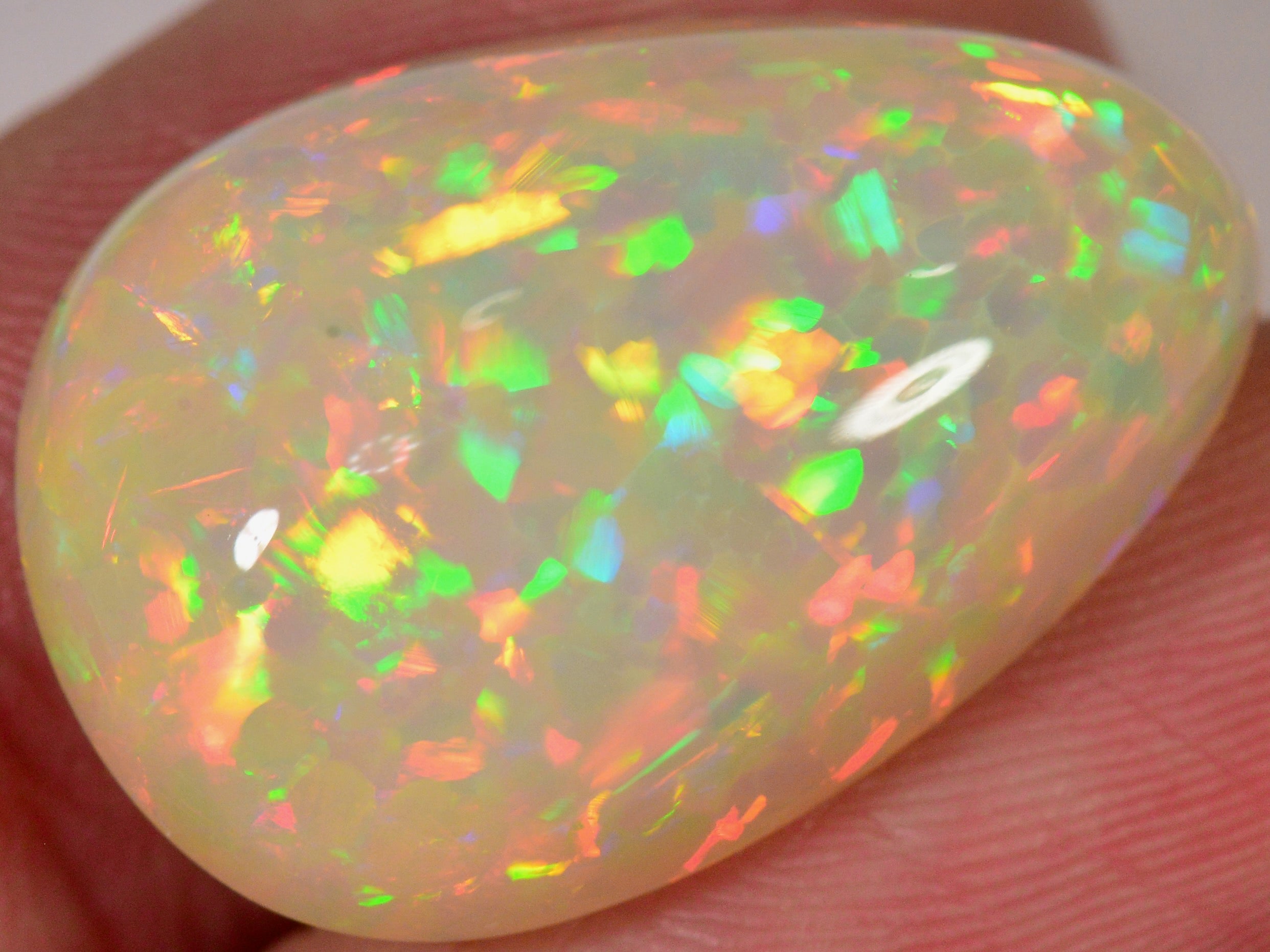 17.5 Karat - Brilianter Tropfenförmiger Äthiopischer Welo Opal mit Chaff - Pattern - DeinOpal