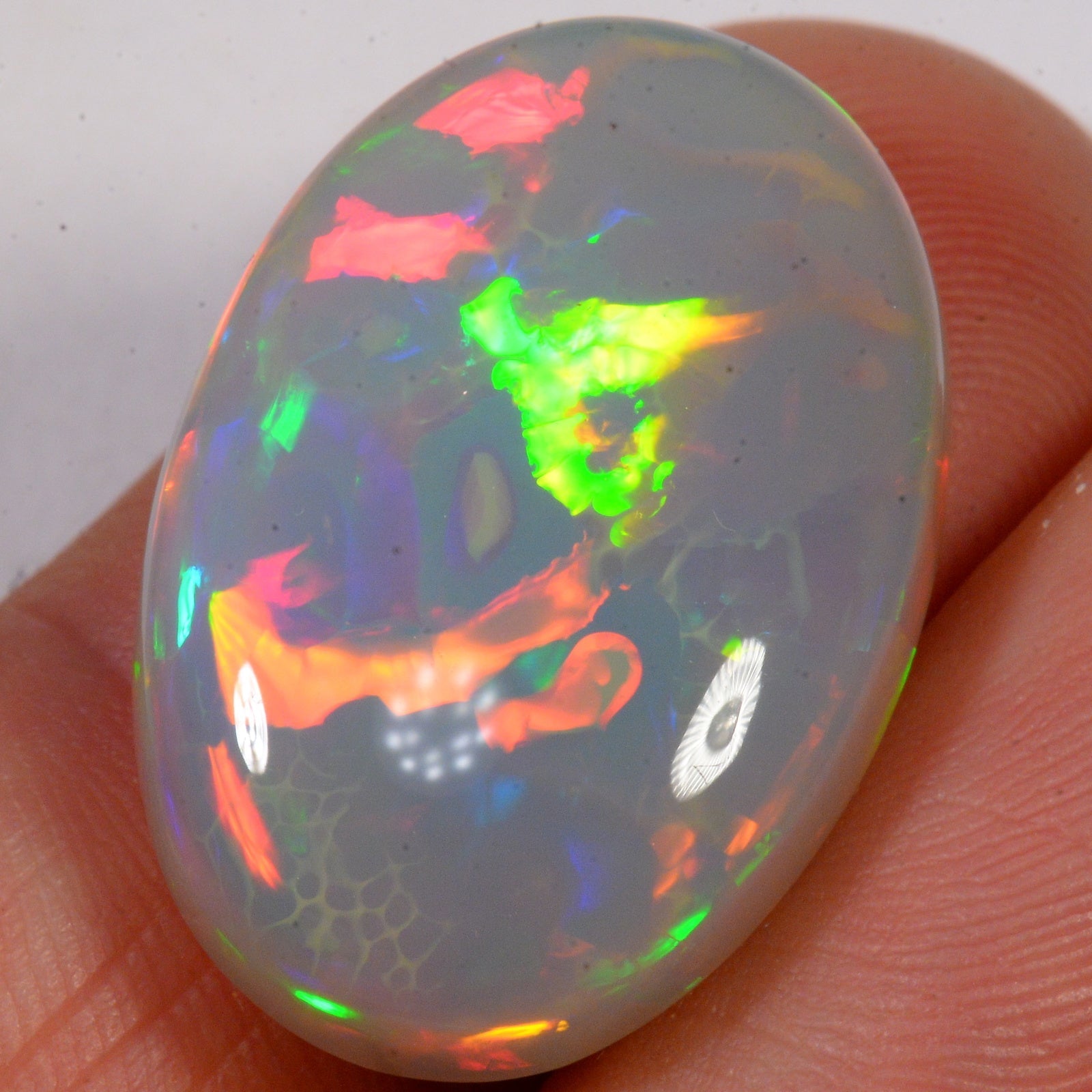 18,7 carats - Opale Welo d'Éthiopie rare à motif sur base grise – opale Welo d'Éthiopie naturelle