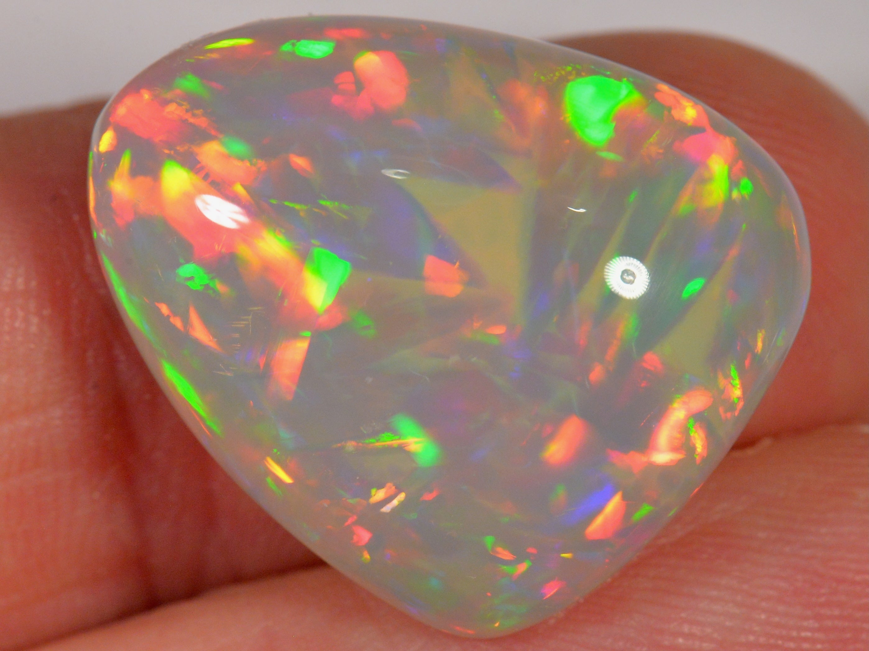 19 Karat - Atemberaubender Äthiopischer Welo Opal - DeinOpal