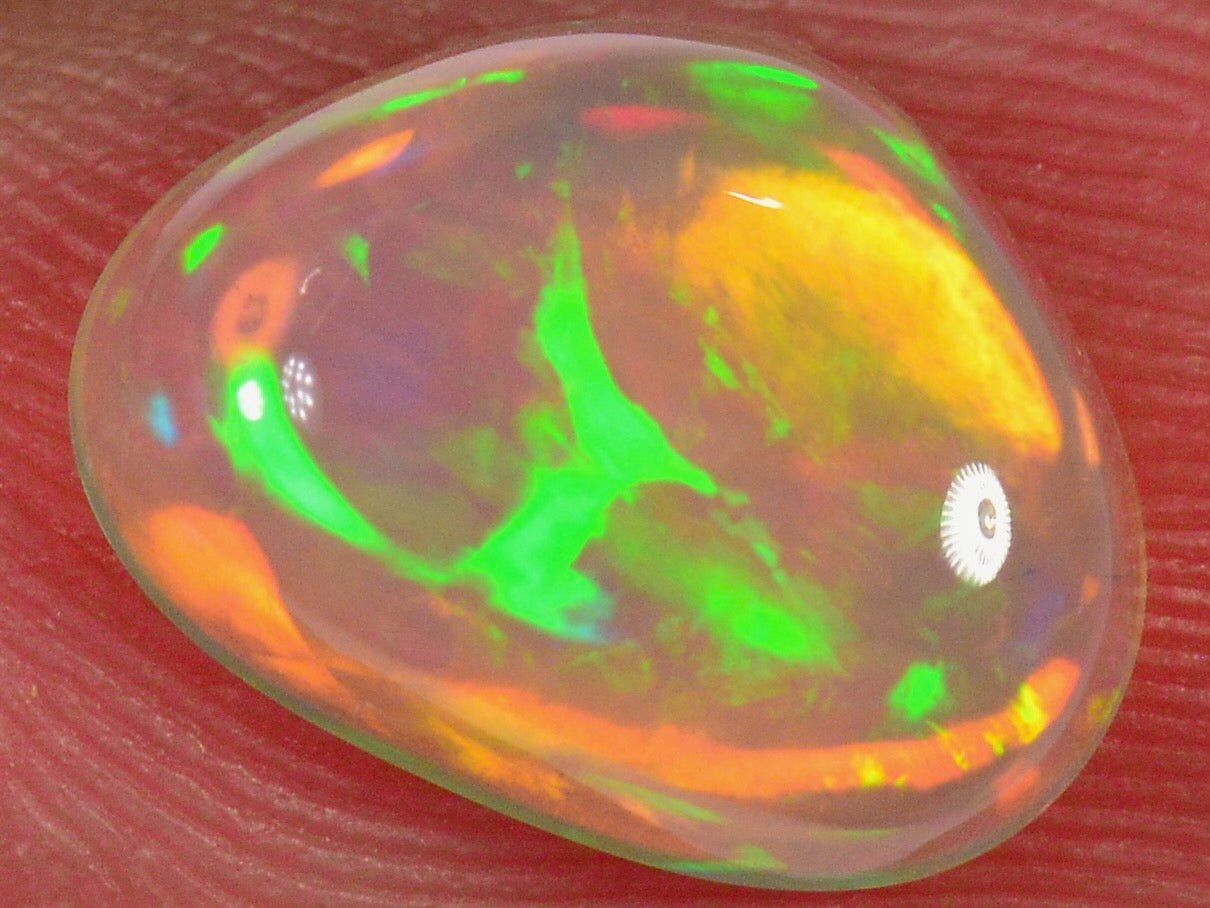 2.1 Karat - Äthiopischer Welo Opal mit intensiven Farben - DeinOpal