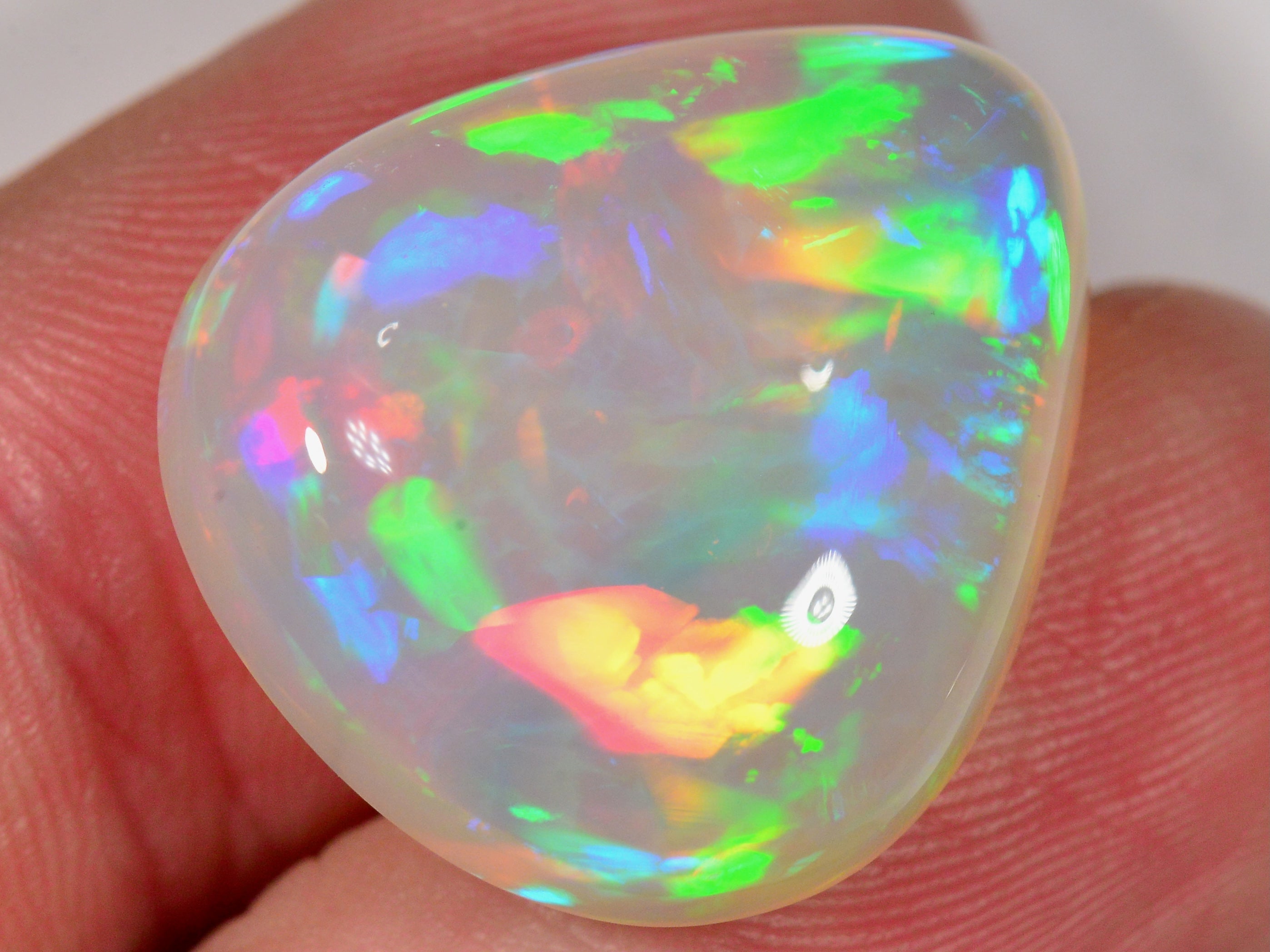 21.7 Karat - Exquisiter Tropfenförmiger Äthiopischer Welo Opal - DeinOpal