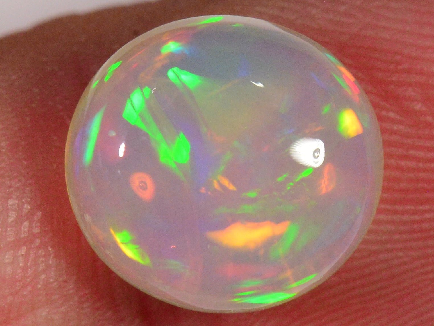 2.9 Karat - Ovaler Äthiopischer Welo Opal - DeinOpal