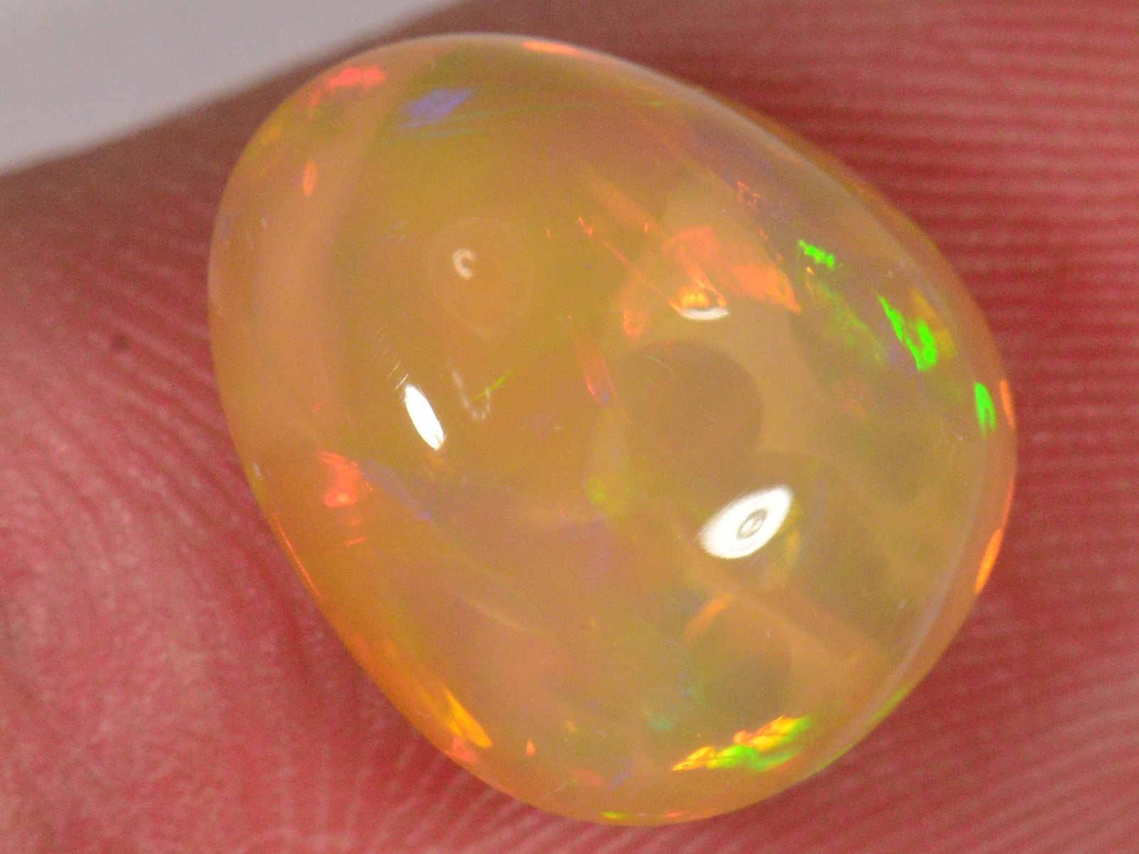 3 Karat - Intensiver hellbrauner Äthiopischer Welo Opal - DeinOpal