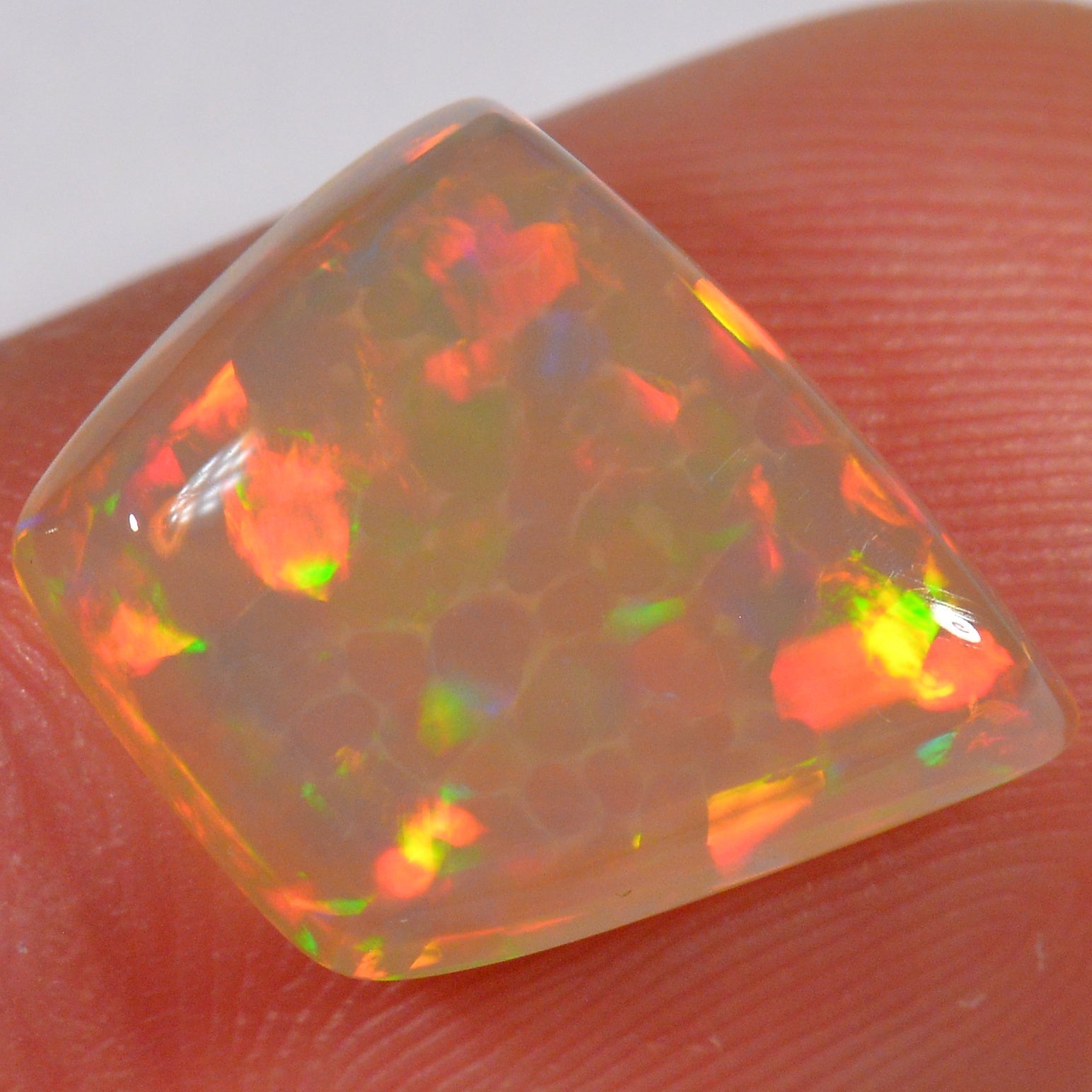 4 Karat - Äthiopischer Welo Opal - DeinOpal