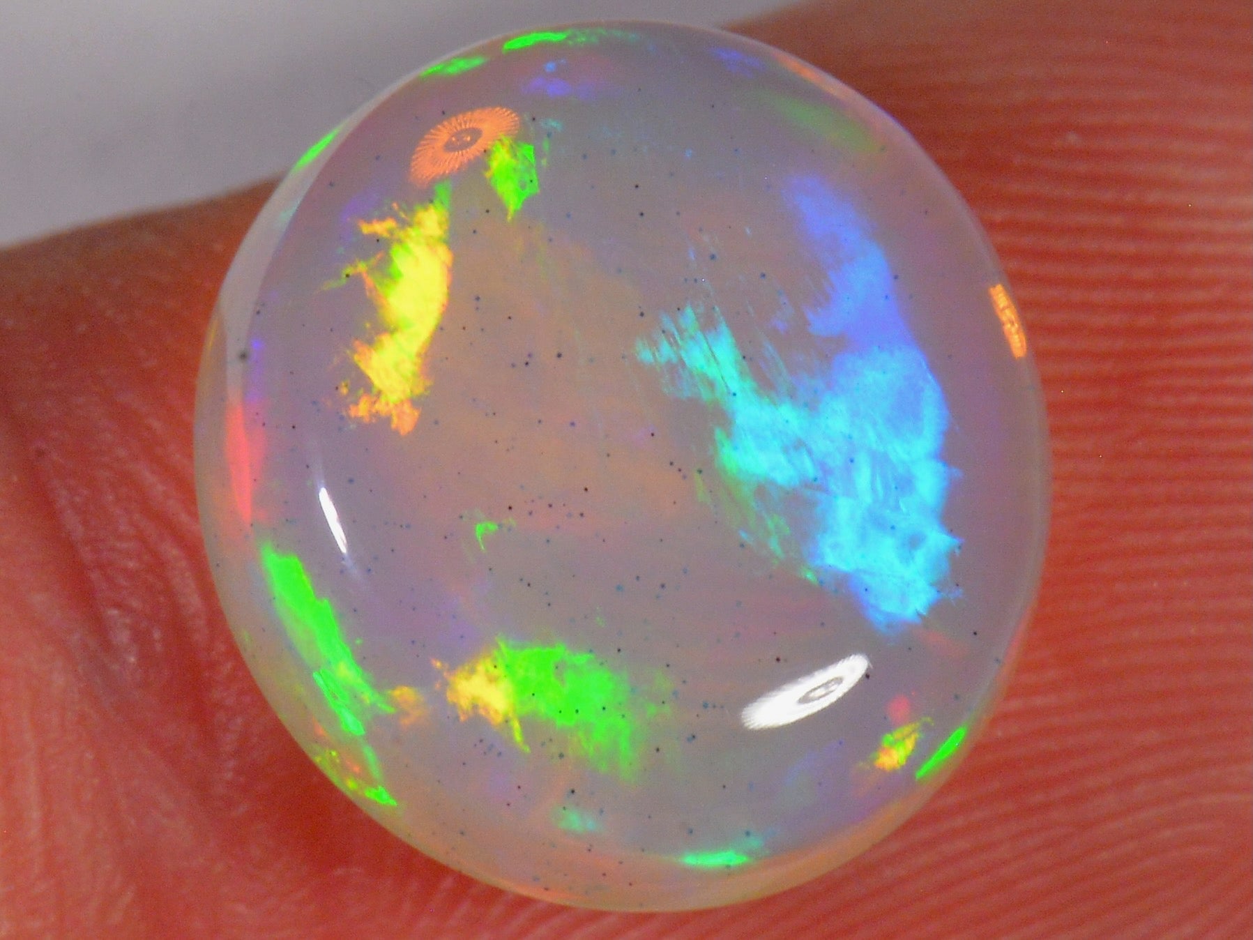 4.4 Karat - Ovaler Äthiopischer Welo Opal - DeinOpal