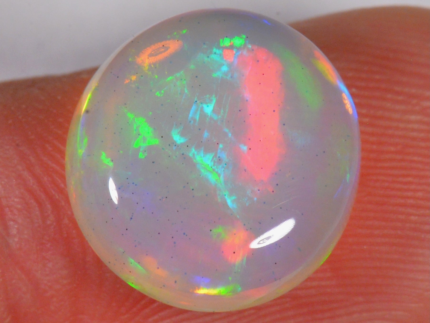 4.4 Karat - Ovaler Äthiopischer Welo Opal - DeinOpal