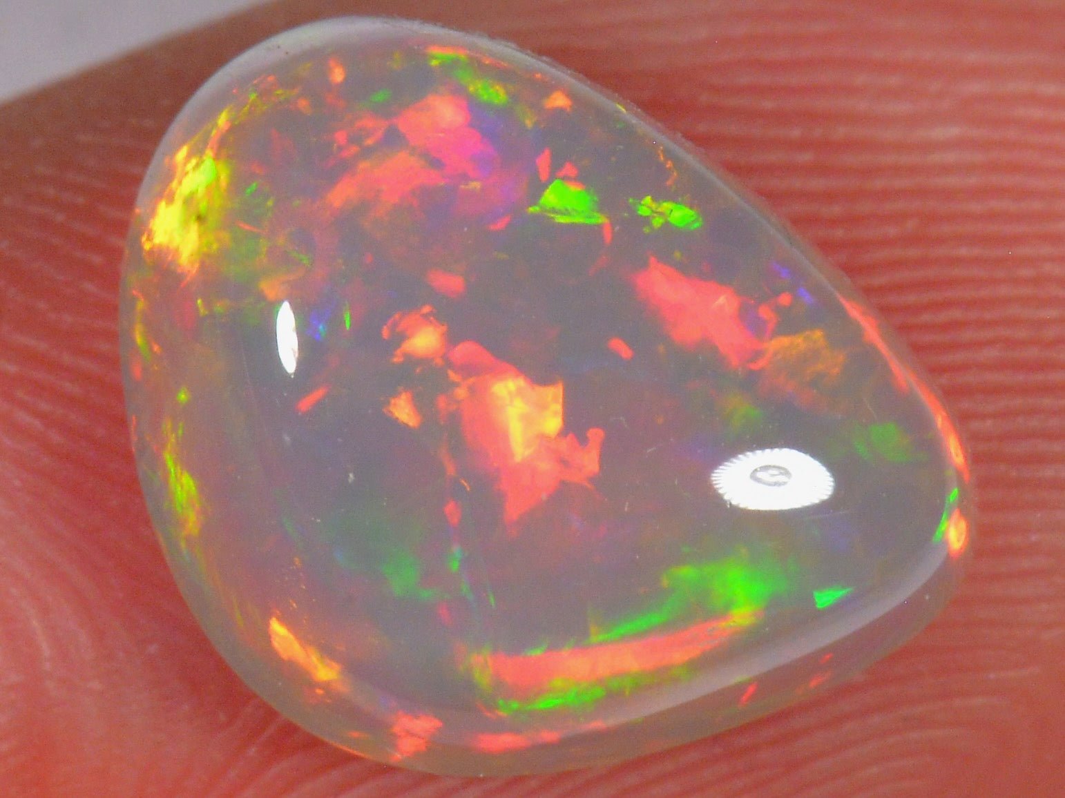 4.5 Karat - Brillianter Äthiopischer Welo Opal - DeinOpal