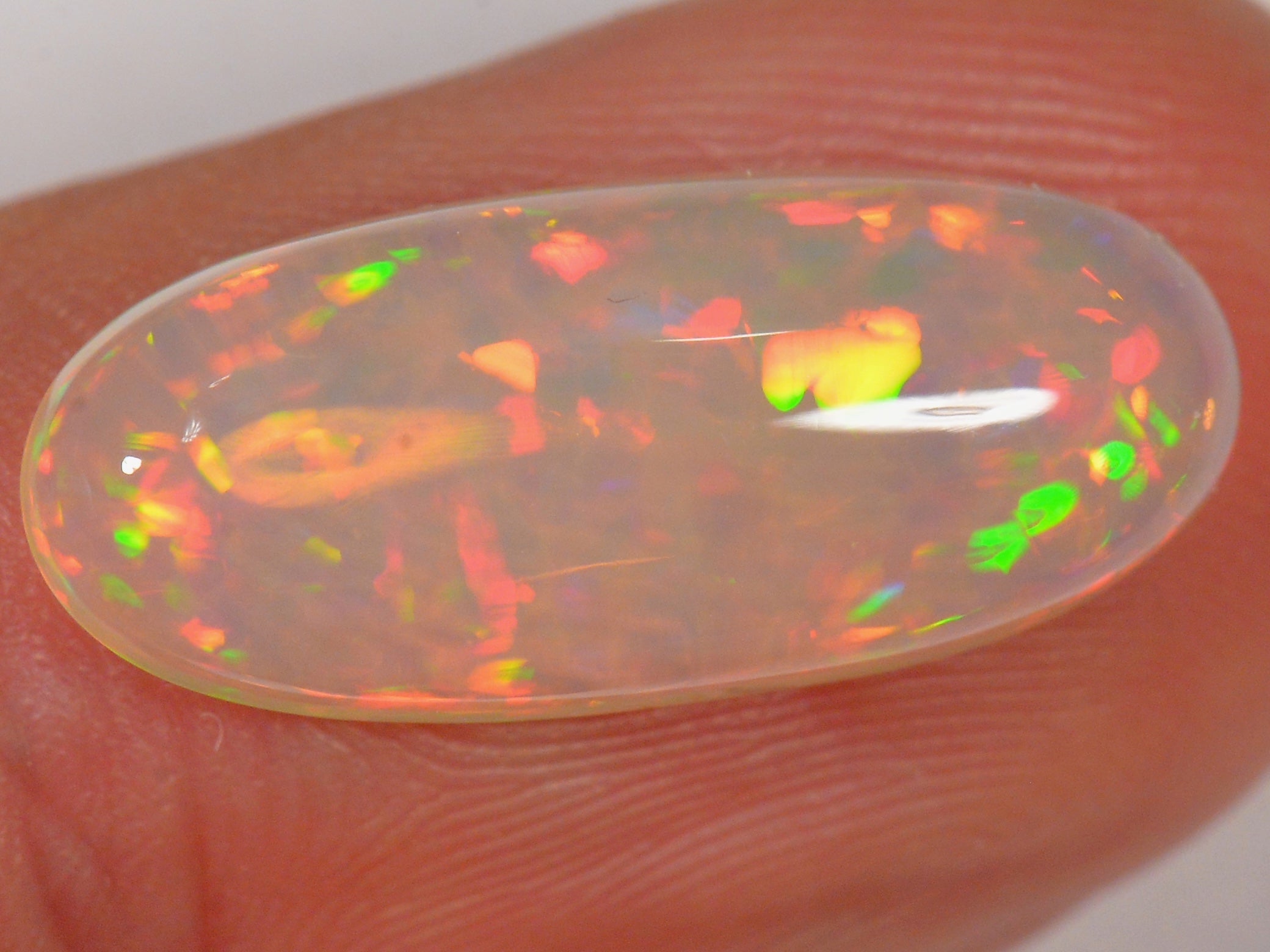 4.6 Karat - Leuchtender Äthiopischer Welo Opal - DeinOpal