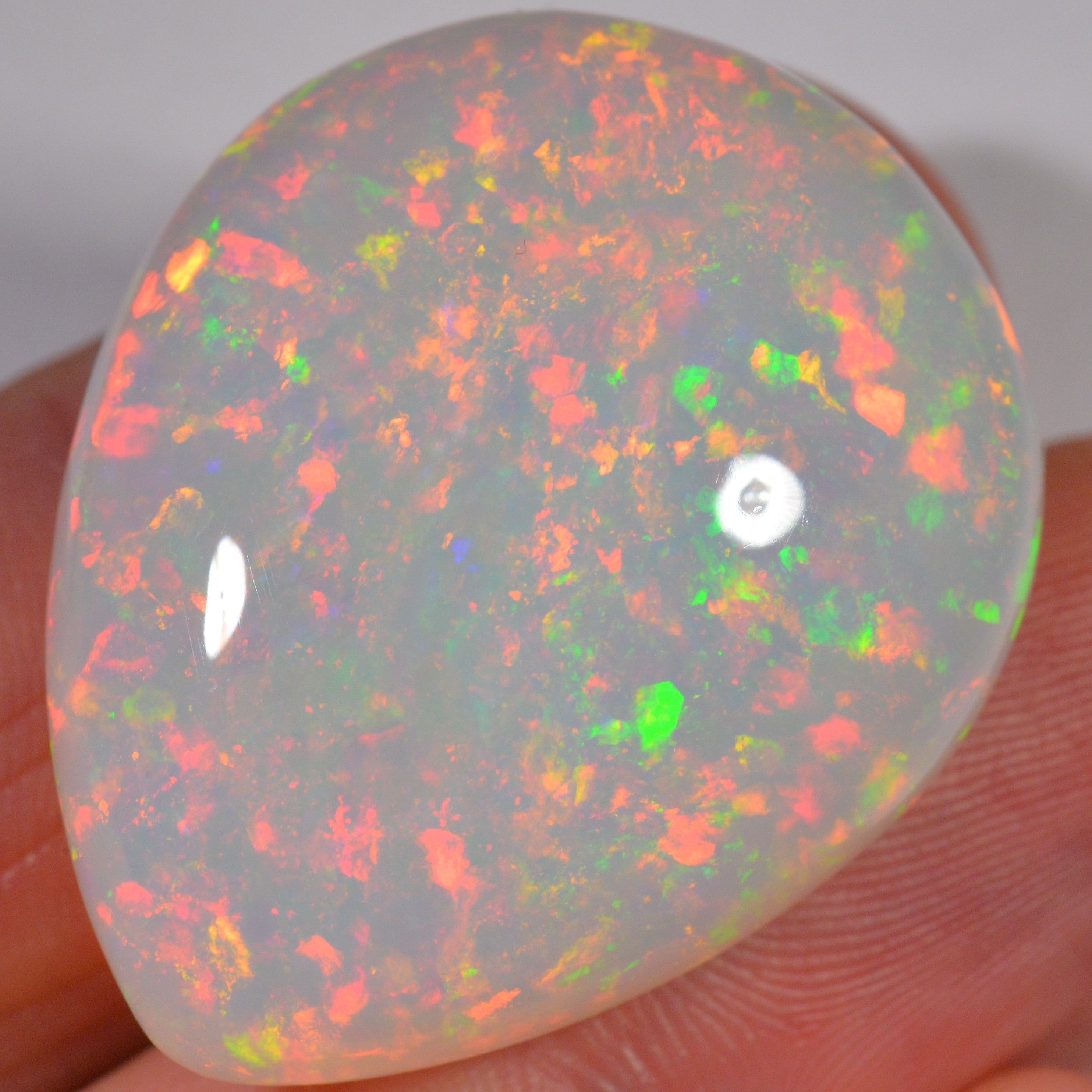 57.4 Karat - Tropfenförmiger Äthiopischer Welo Opal - DeinOpal