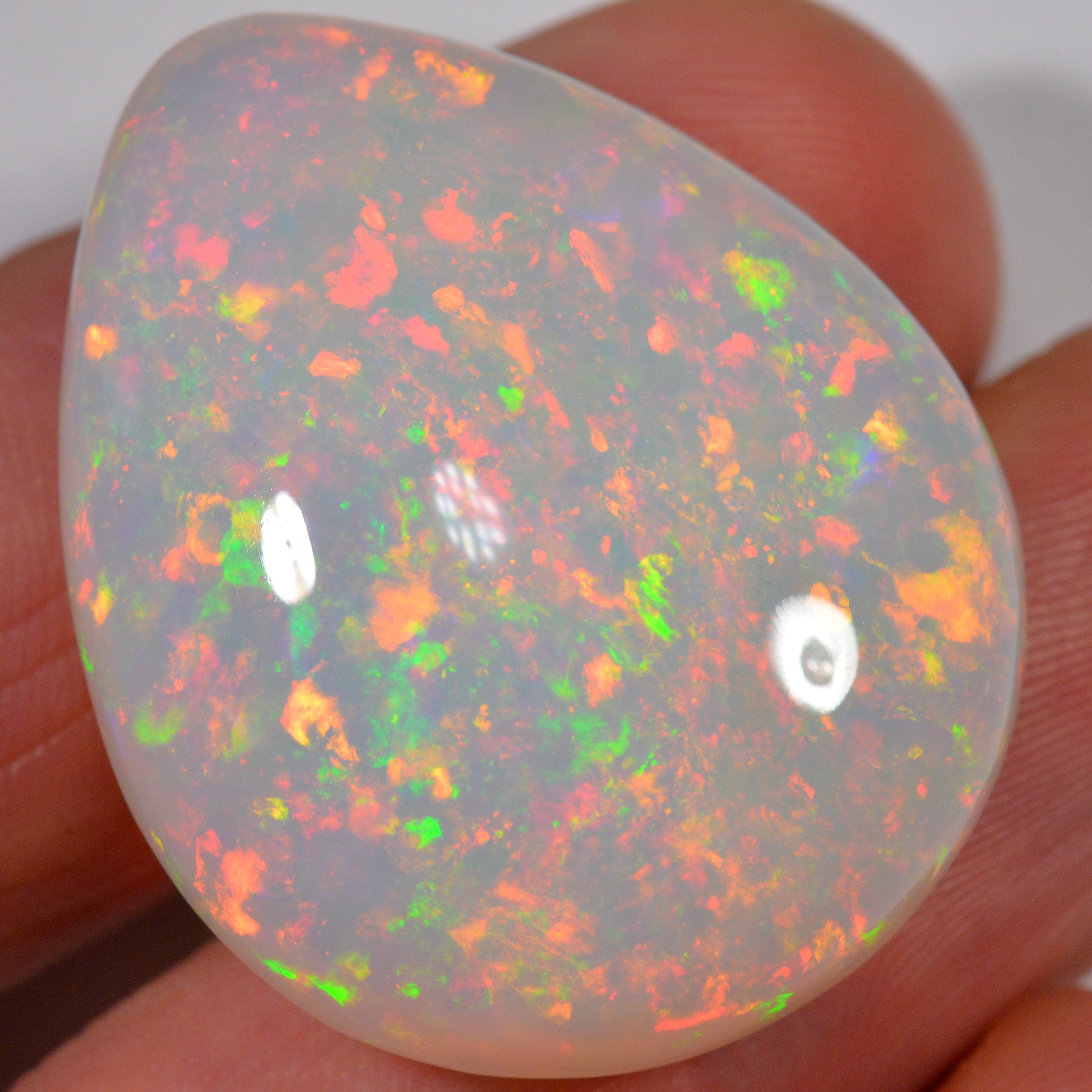 57.4 Karat - Tropfenförmiger Äthiopischer Welo Opal - DeinOpal