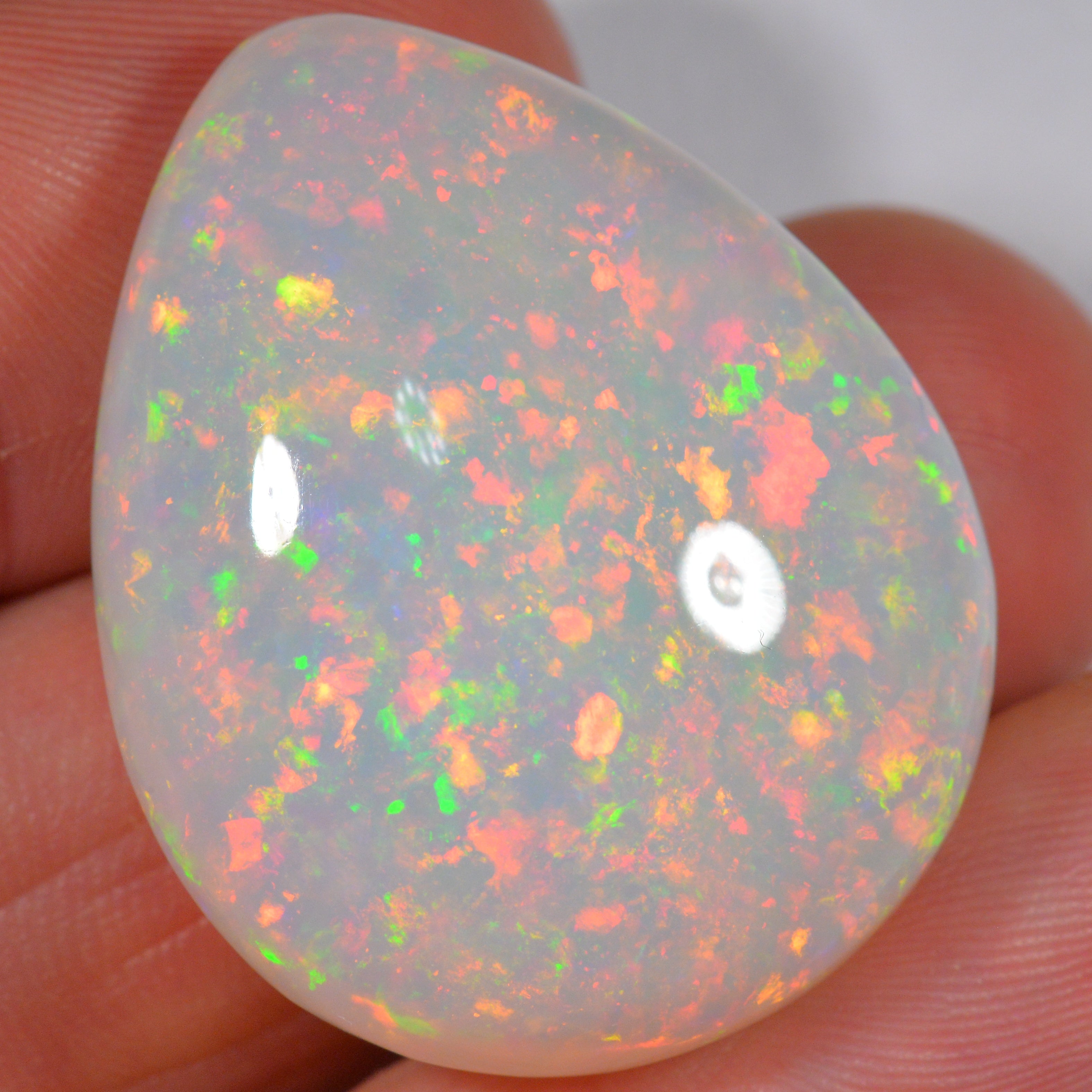 57.4 Karat - Tropfenförmiger Äthiopischer Welo Opal - DeinOpal