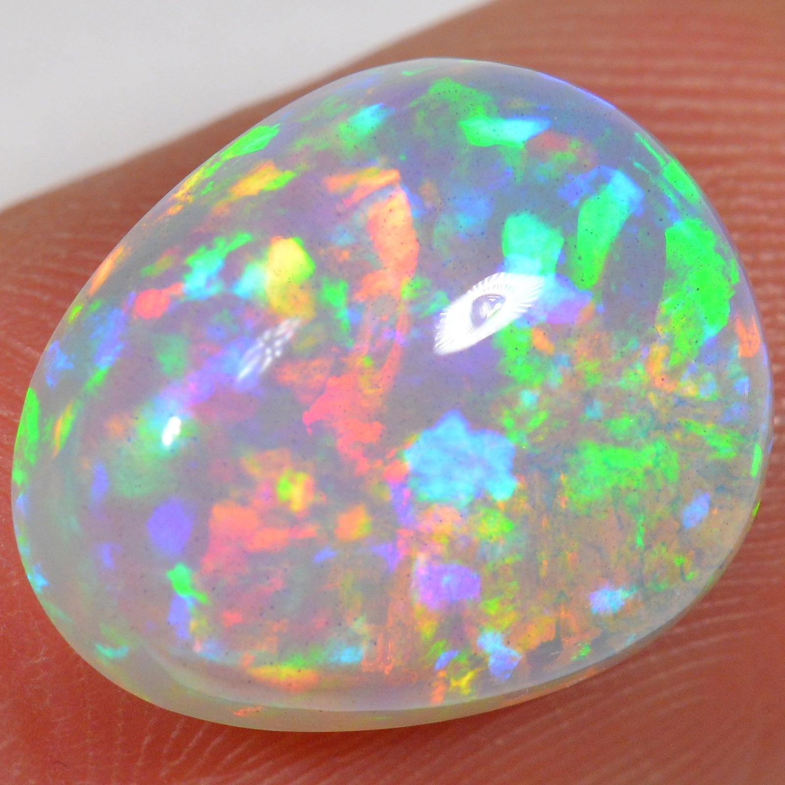 7 Carat - Brilliant Rainbows - Ethiopian Welo Opal — natural untreated Ethiopian Welo opal