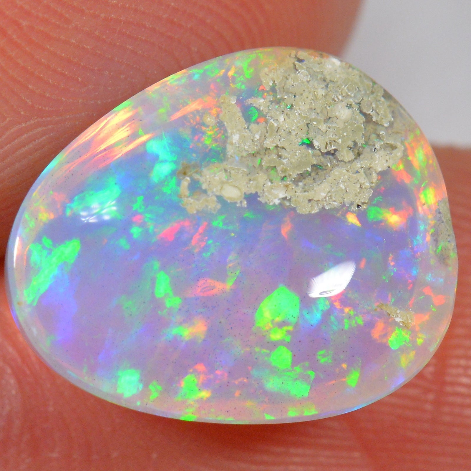 7 Carat - Brilliant Rainbows - Ethiopian Welo Opal — natural untreated Ethiopian Welo opal