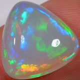 7.4 Karat - Dreieckiger Äthiopischer Welo Opal - DeinOpal