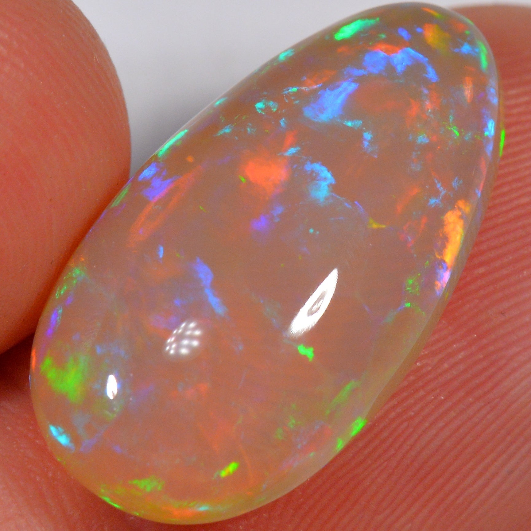 7.8 Karat - Dunkler Tropfenförmiger Äthiopischer Welo Opal - DeinOpal