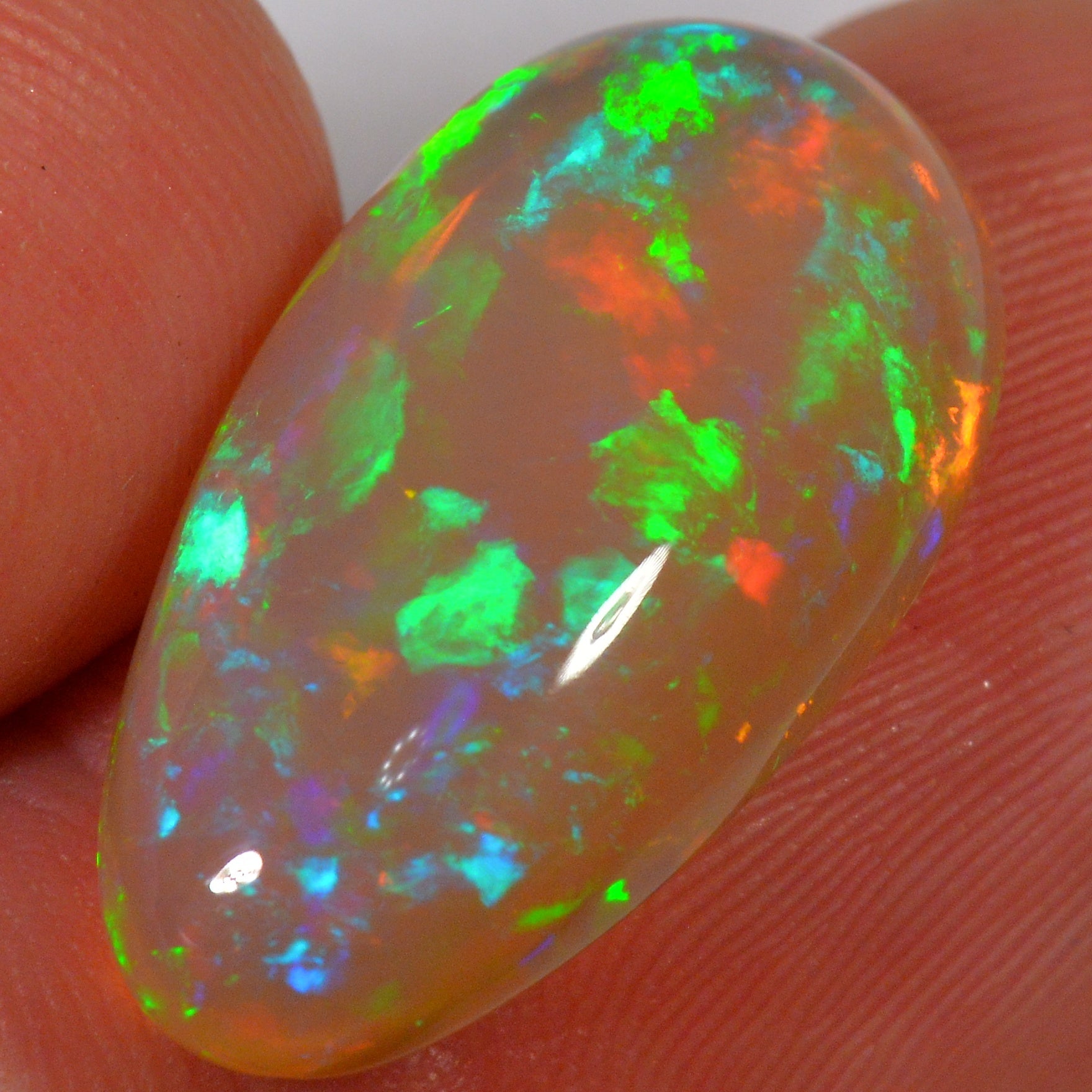 7.8 Karat - Dunkler Tropfenförmiger Äthiopischer Welo Opal - DeinOpal