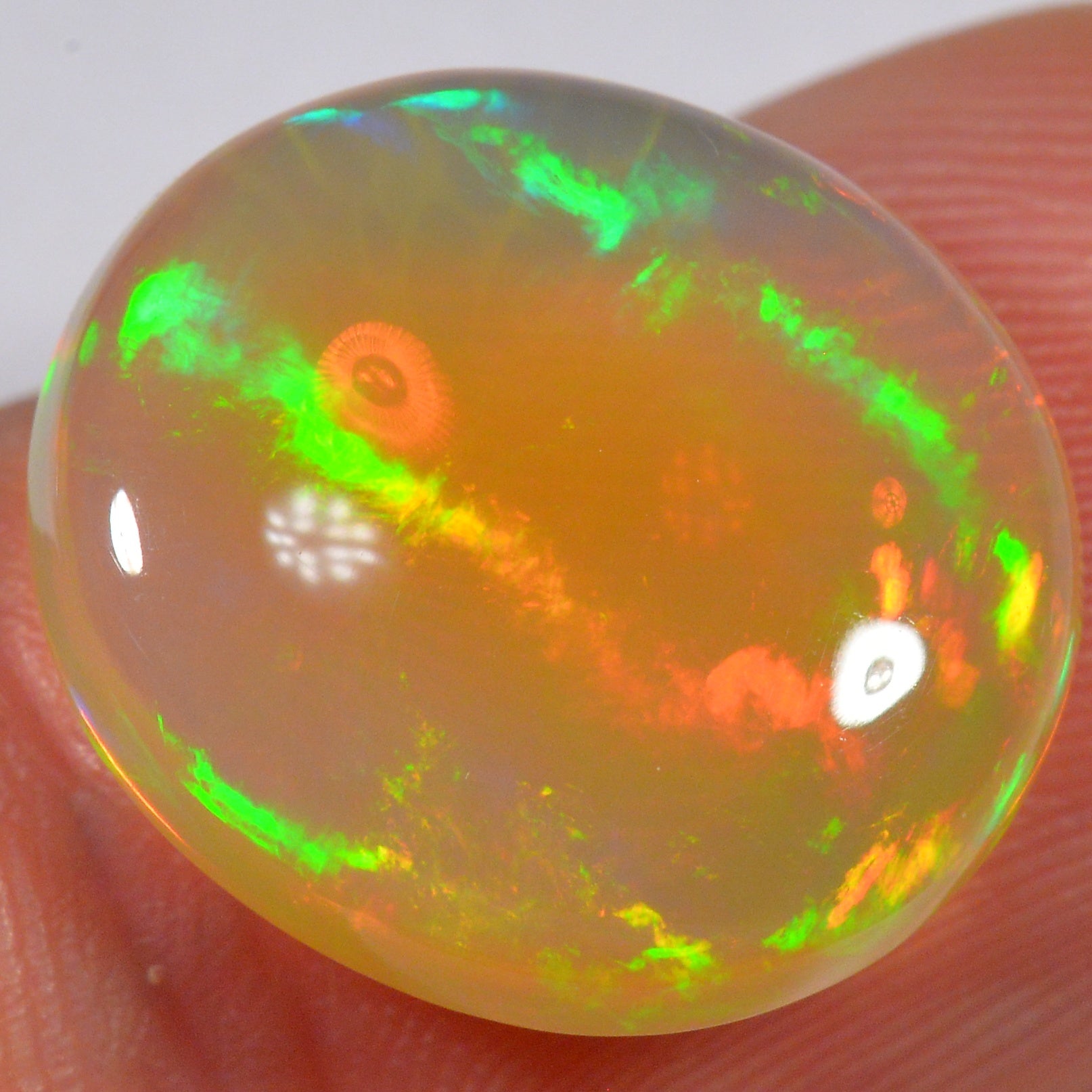 7.9 Karat - Ovaler Äthiopischer Welo Opal - DeinOpal