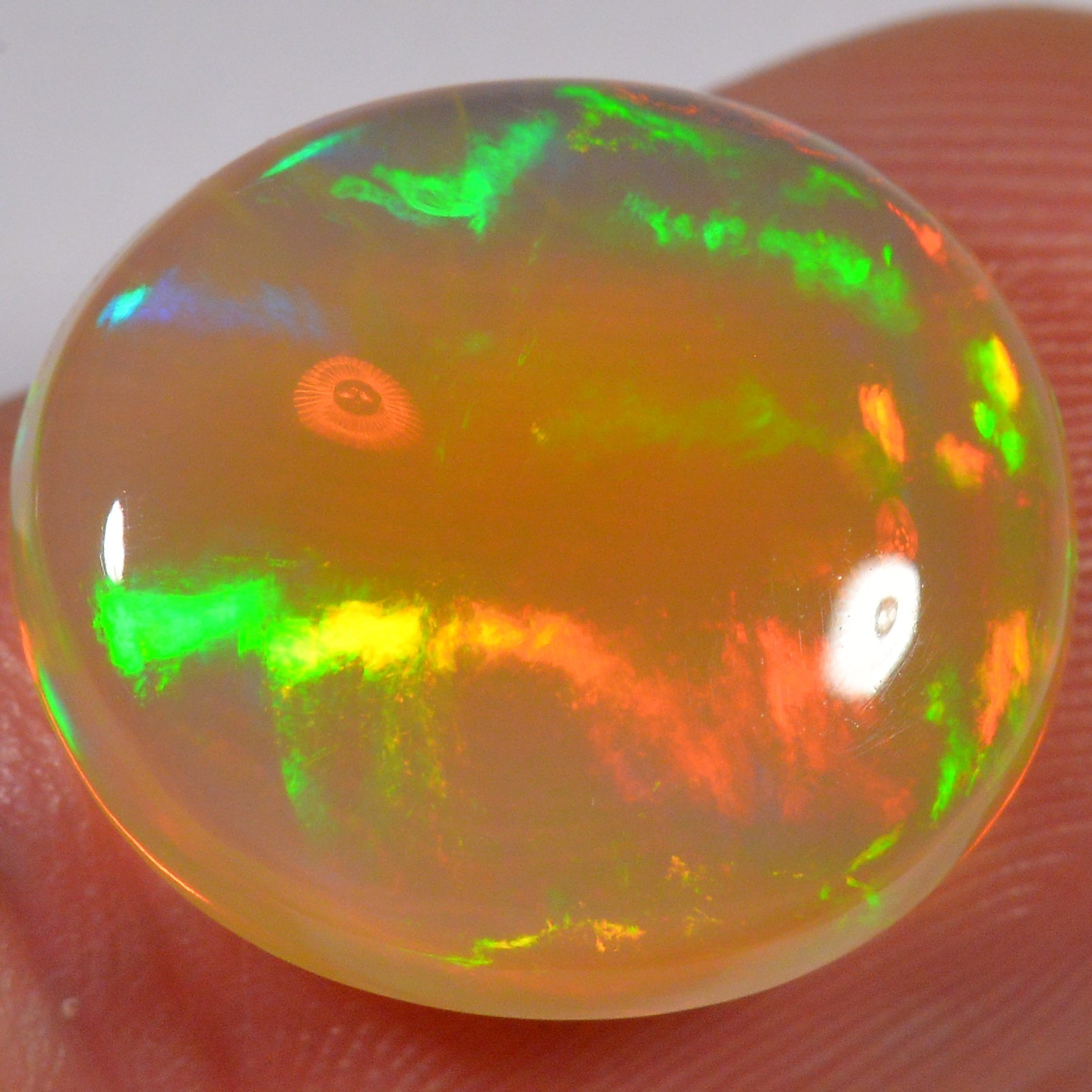 7.9 Karat - Ovaler Äthiopischer Welo Opal - DeinOpal