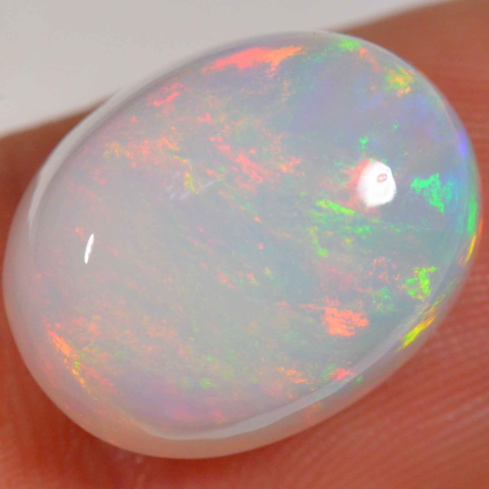 9.2 Karat - Heller Ovaler Äthiopischer Welo Opal - DeinOpal