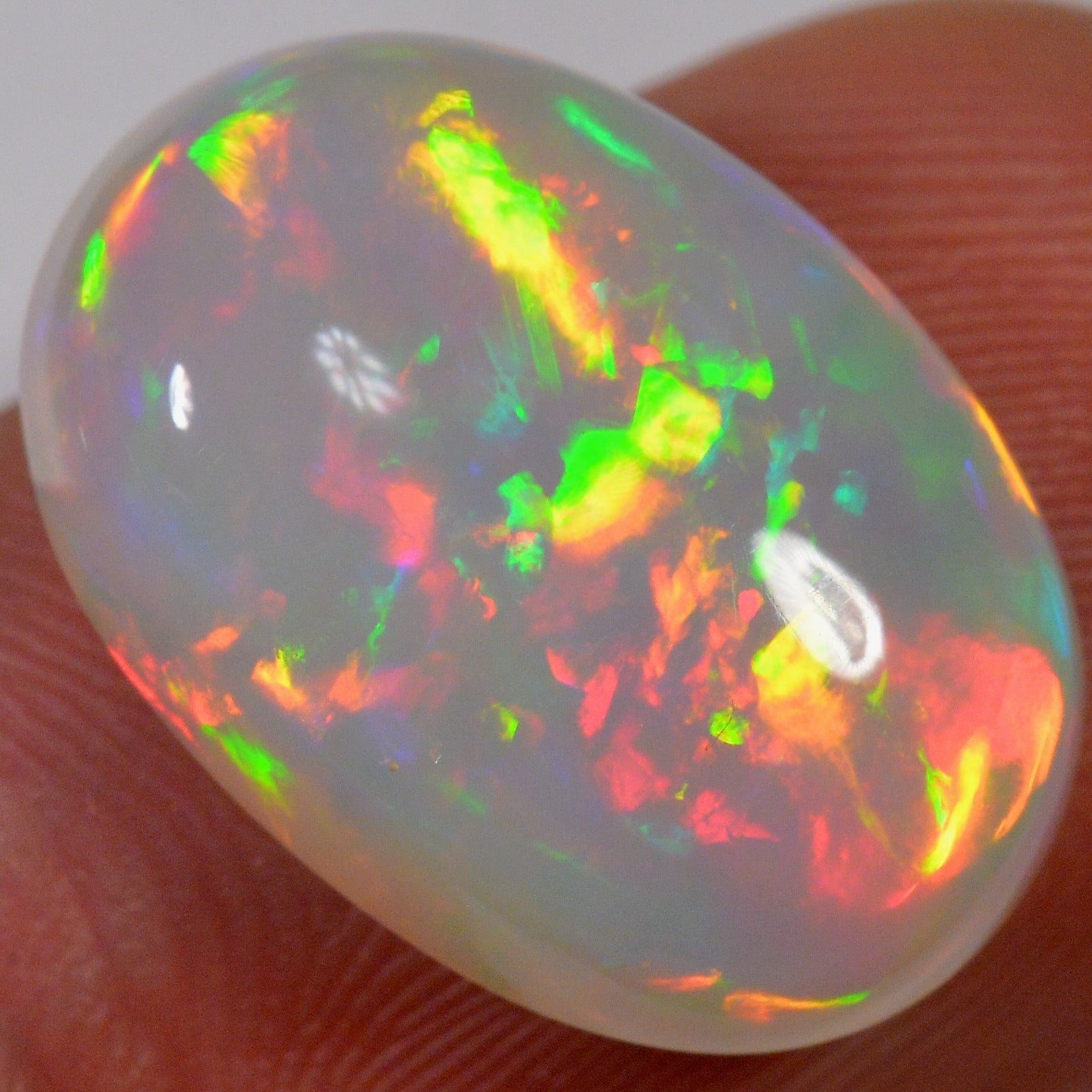 9.2 Karat - Ovaler Äthiopischer Welo Opal - DeinOpal