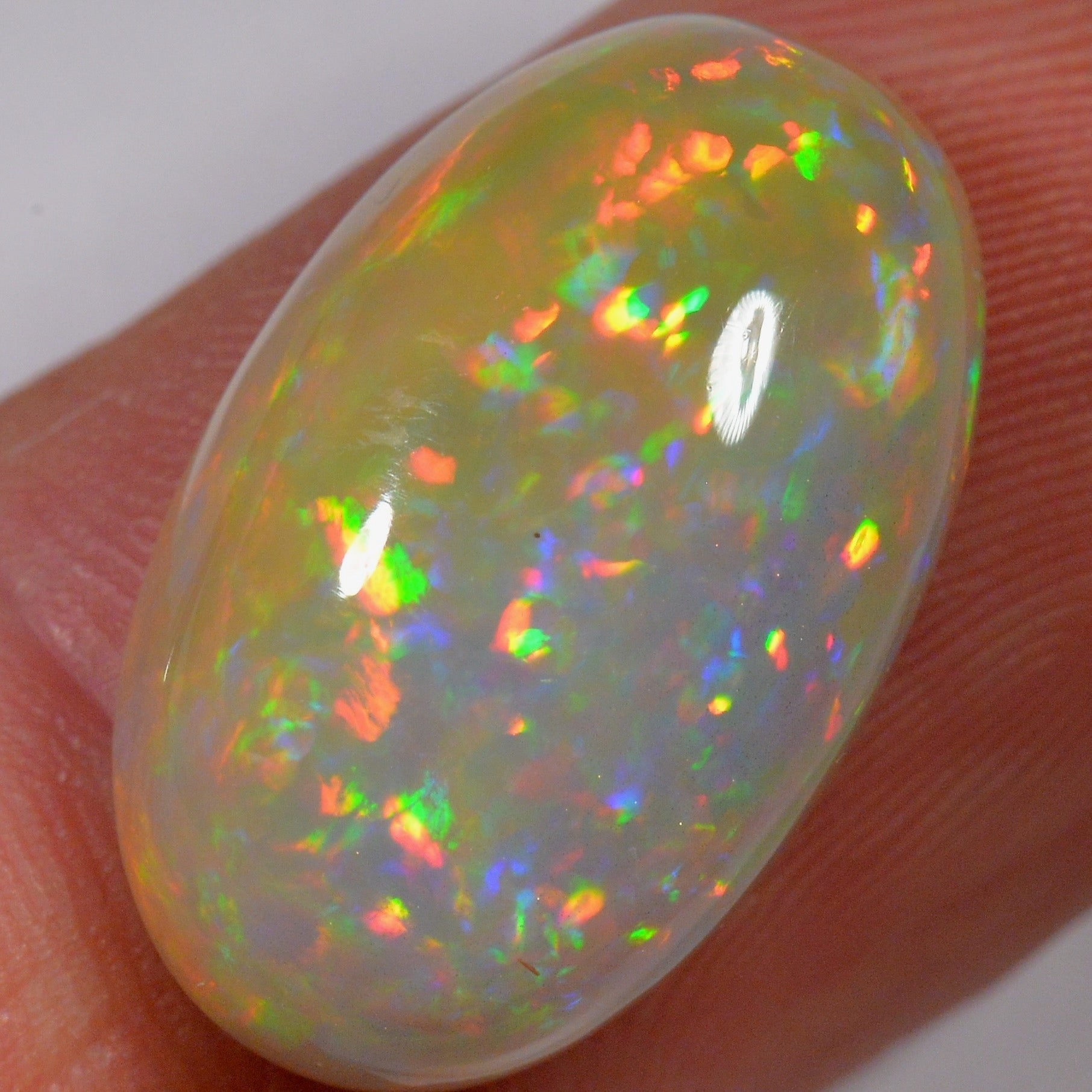 9.6 Karat - Ovaler Äthiopischer Welo Opal - DeinOpal