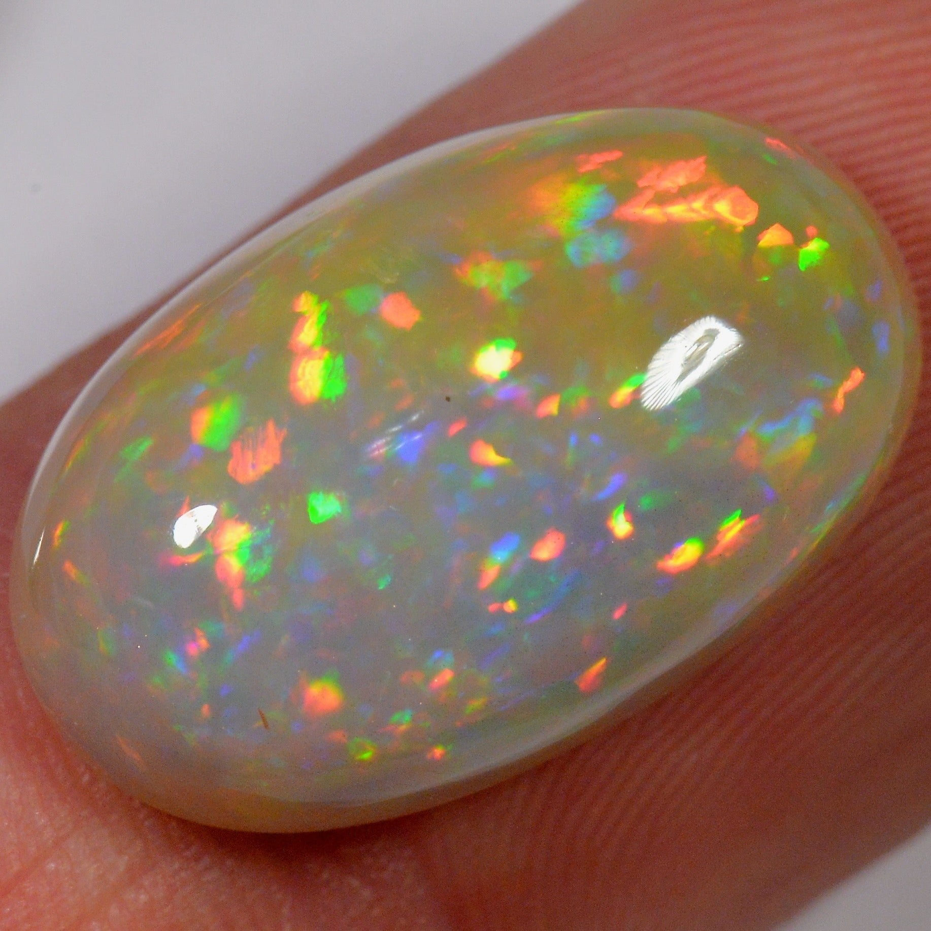 9.6 Karat - Ovaler Äthiopischer Welo Opal - DeinOpal