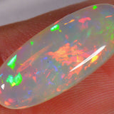 3.6 carats - Bright Ethiopian Welo Opal with rainbow