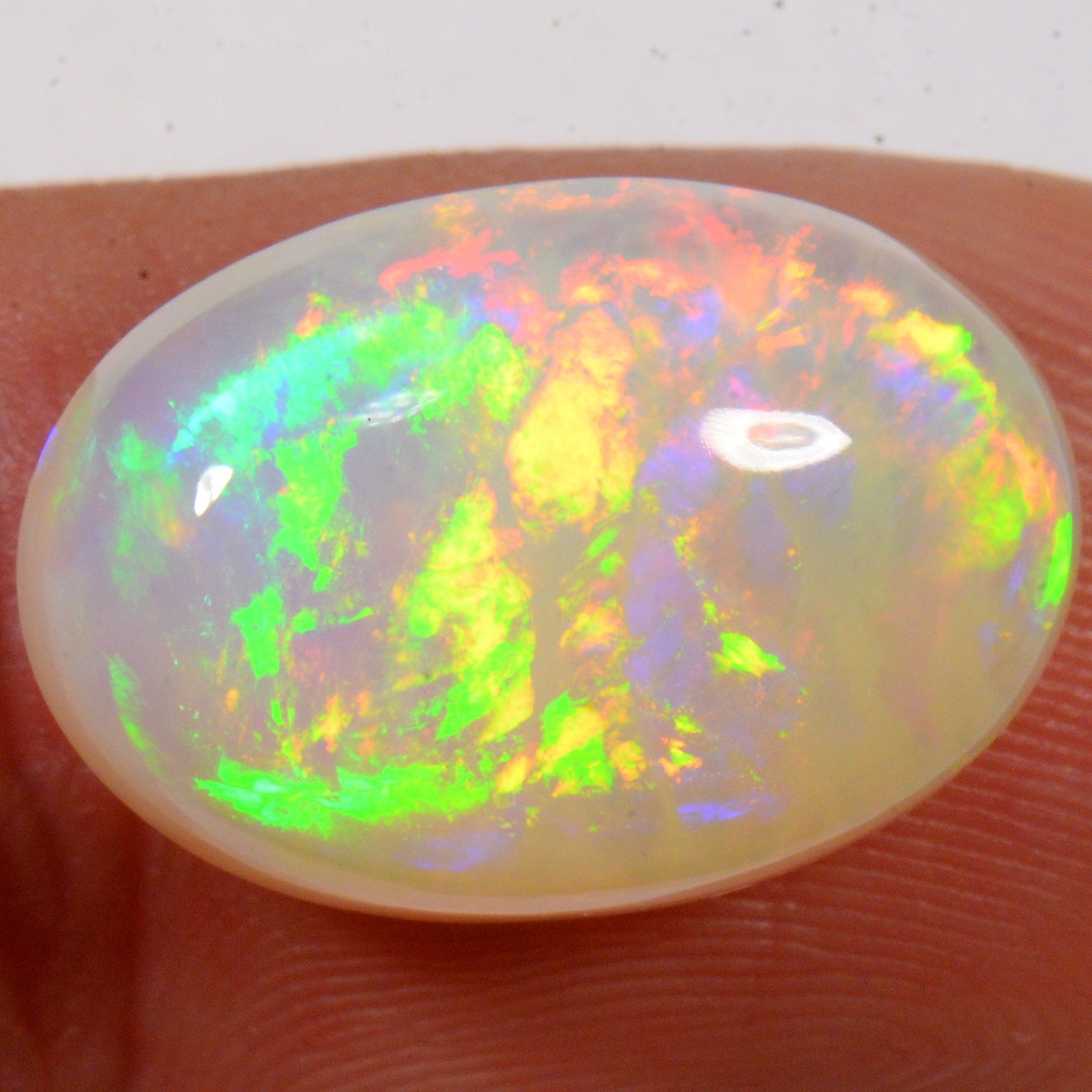 8.3 Karat - Heller Ovaler Äthiopischer Welo Opal – natürlicher äthiopischer Welo Opal